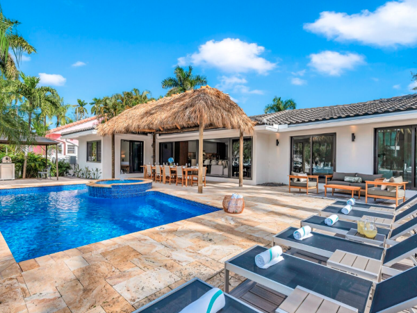 Luxurious Waterfront Property in Fort Lauderdale - Ideal for Families